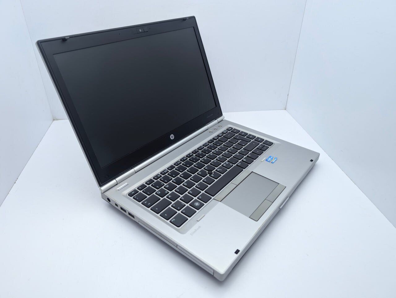 Ноутбук HP EliteBook 8460P / 14" (1600x900) TN / Intel Core i5-2520M (2 (4) ядра по 2.5 - 3.2 GHz) / 6 GB DDR3 / 128 GB SSD / Intel HD Graphics 3000 / WebCam - Зображення 3