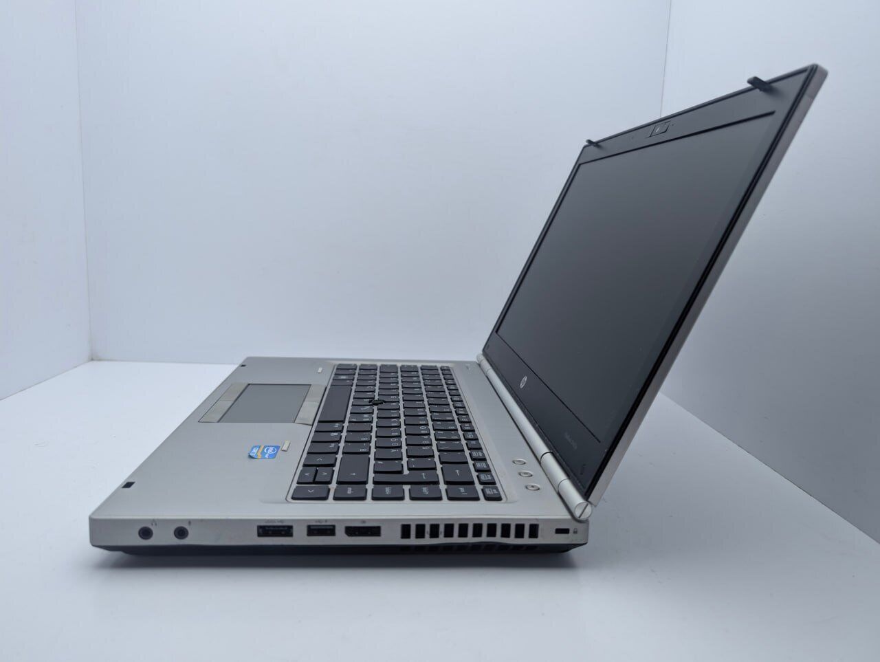 Ноутбук HP EliteBook 8460P / 14" (1600x900) TN / Intel Core i5-2520M (2 (4) ядра по 2.5 - 3.2 GHz) / 6 GB DDR3 / 128 GB SSD / Intel HD Graphics 3000 / WebCam - Зображення 6