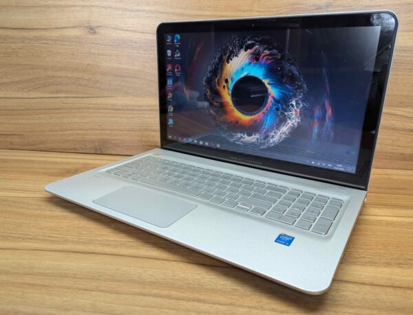 Ноутбук HP ENVY M6-ae151dx / 15.6" (1366x768) TN Touch / Intel Core i5-5200U (2 (4) ядра по 2.2 - 2.7 GHz) / 8 GB DDR3 / 240 GB SSD / Intel HD Graphics 5500 / WebCam / Windows 10 - Зображення 5
