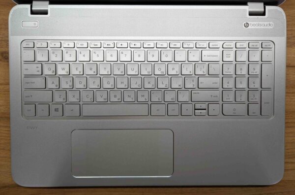 Ноутбук HP ENVY m6 / 15.6" (1366x768) TN Touch / AMD A10-5750M (4 ядра по 2.5 - 3.5 GHz) / 8 GB DDR3 / 240 GB SSD / AMD Radeon HD 8650G / WebCam / Windows 10 - Зображення 3
