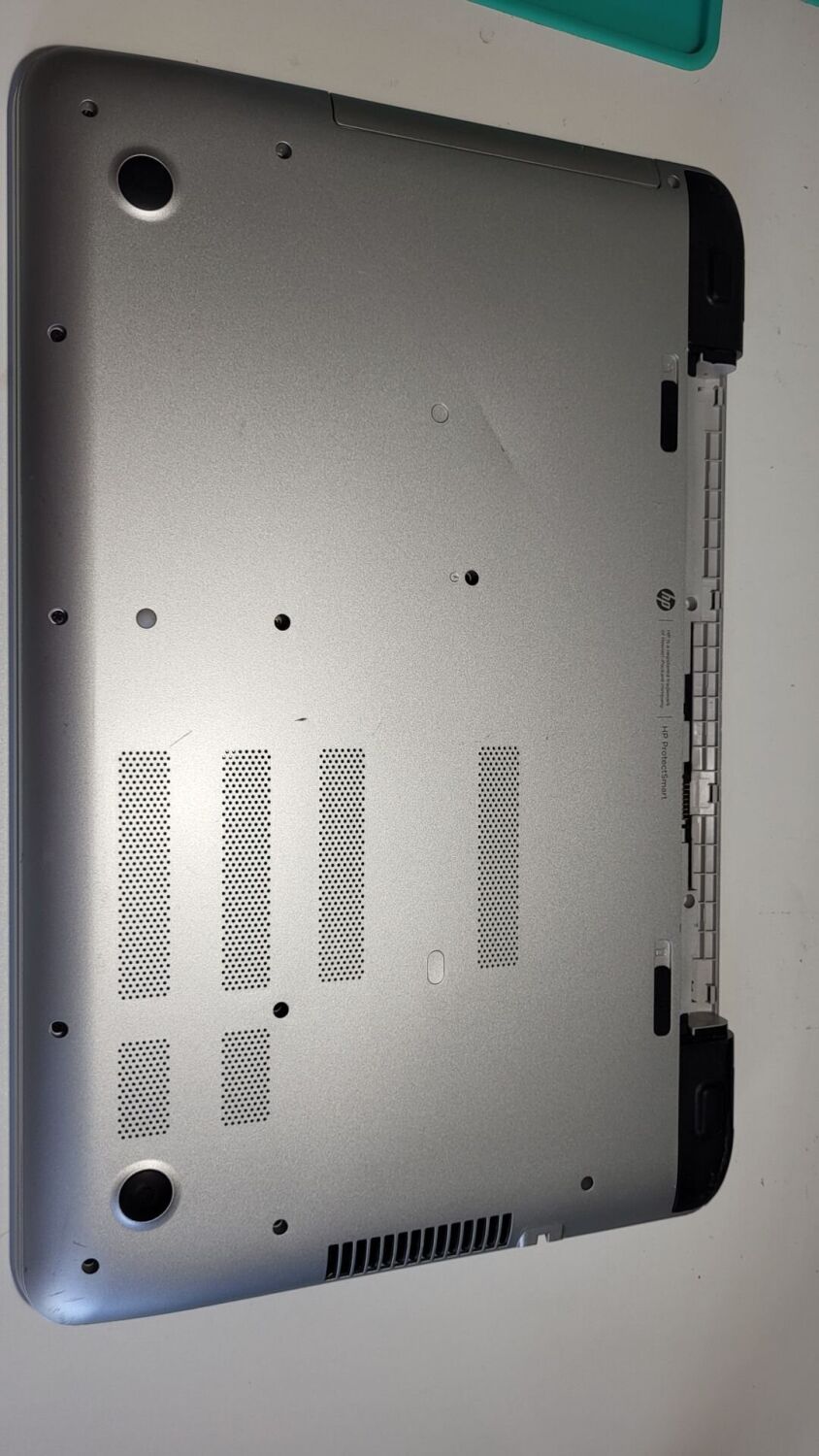 Ноутбук Б-клас HP Pavilion 17 / 17.3" (1600x900) TN / AMD A4-6210 (4 ядра по 1.8 GHz) / 8 GB DDR3 / 120 GB SSD / AMD Radeon R3 Graphics / WebCam / АКБ відсутня - Зображення 7