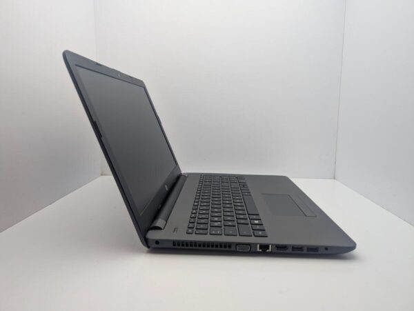 Ноутбук HP Pavilion 255 G6 / 15.6" (1366x768) TN / AMD E2-9000e (2 ядра по 1.5 - 2.0 GHz) / 4 GB DDR4 / 256 GB SSD / AMD Radeon R2 Graphics / WebCam - Зображення 5