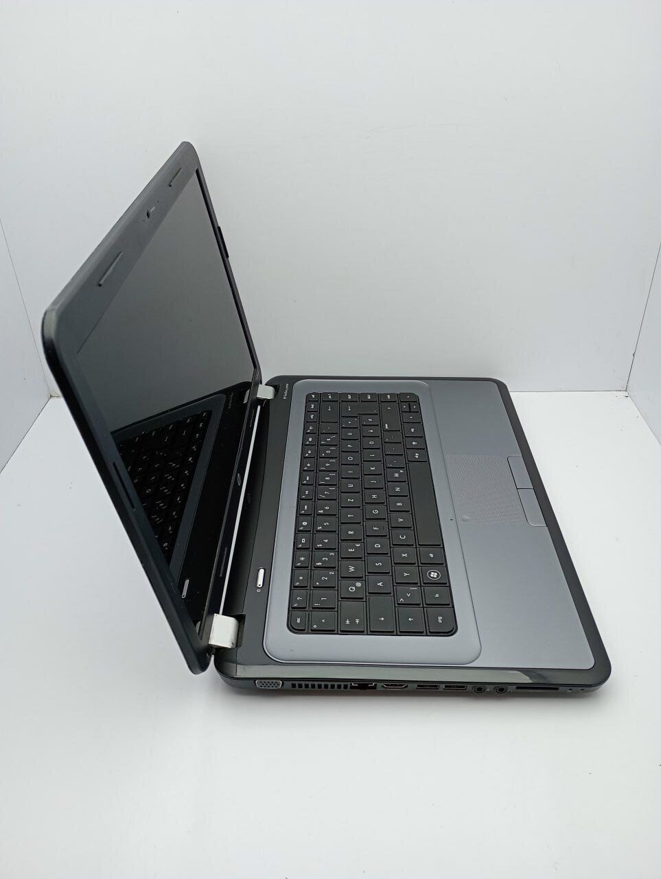 Ноутбук HP Pavilion g6-1000 / 15.6" (1366x768) TN / AMD A4-3300M (2 ядра по 1.9 - 2.5 GHz) / 6 GB DDR3 / 320 GB HDD / AMD Radeon HD 6480G / WebCam - Зображення 5