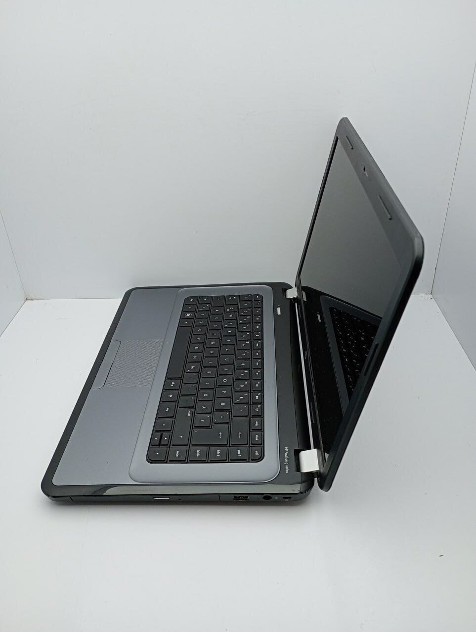 Ноутбук HP Pavilion g6-1000 / 15.6" (1366x768) TN / AMD A4-3300M (2 ядра по 1.9 - 2.5 GHz) / 6 GB DDR3 / 320 GB HDD / AMD Radeon HD 6480G / WebCam - Зображення 6