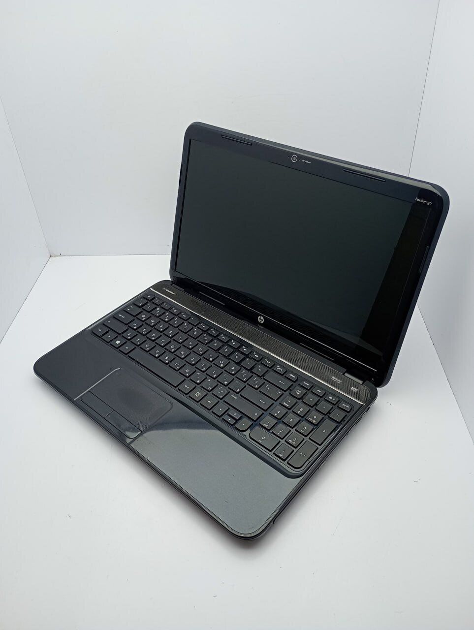 Ноутбук HP Pavilion g6-2000 / 15.6" (1366x768) TN / AMD A6-4400M (2 ядра по 2.7 - 3.2 GHz) / 6 GB DDR3 / 500 GB HDD / AMD Radeon HD 7520G / WebCam - Зображення 4