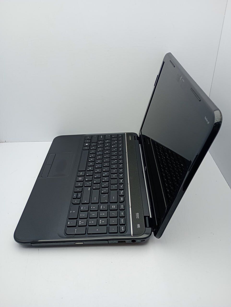 Ноутбук HP Pavilion g6-2000 / 15.6" (1366x768) TN / AMD A6-4400M (2 ядра по 2.7 - 3.2 GHz) / 6 GB DDR3 / 500 GB HDD / AMD Radeon HD 7520G / WebCam - Зображення 6