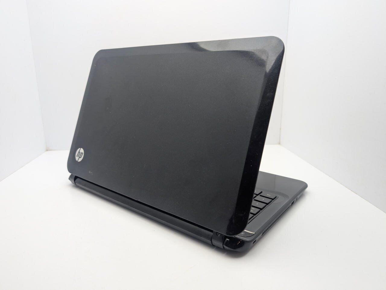 Ноутбук HP Pavilion SleekBook 14 / 14" (1366x768) TN / Intel Core i3-3217U (2 (4) ядра по 1.8 GHz) / 6 GB DDR3 / 240 GB SSD / Intel HD Graphics 4000 / WebCam - Зображення 7