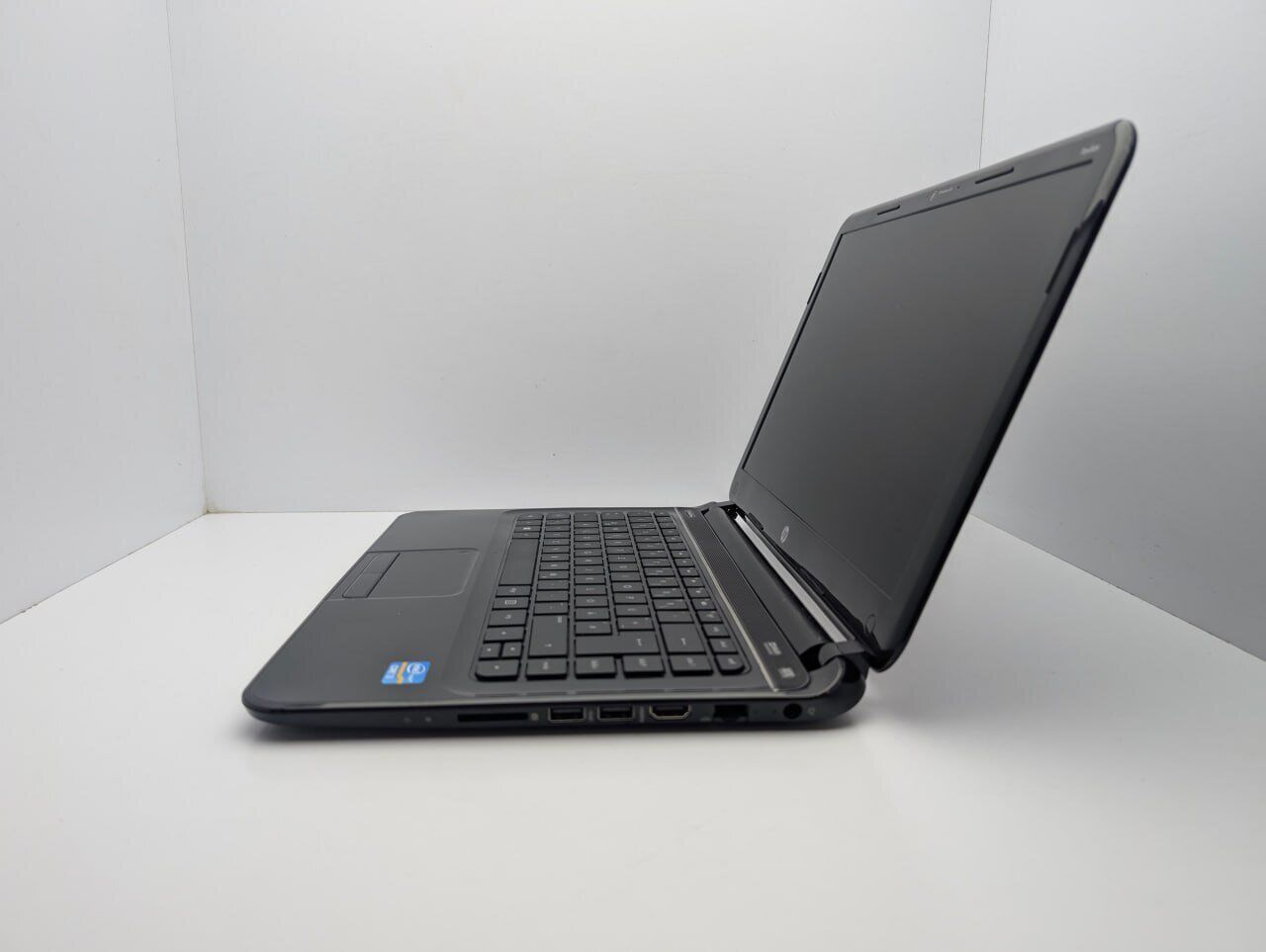 Ноутбук HP Pavilion SleekBook 14 / 14" (1366x768) TN / Intel Core i3-3217U (2 (4) ядра по 1.8 GHz) / 6 GB DDR3 / 240 GB SSD / Intel HD Graphics 4000 / WebCam - Зображення 6