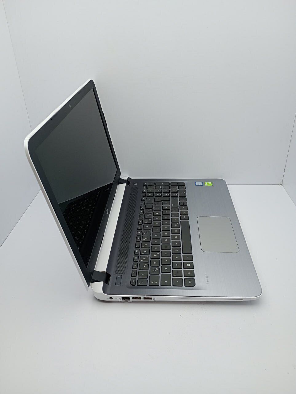 Ноутбук HP ProBook 15ab / 15.6" (1366x768) TN / Intel Core i5-6200U (2 (4) ядра по 2.3 - 2.8 GHz) / 8 GB DDR3 / 240 GB SSD / Intel HD Graphics 520 / WebCam - Зображення 5