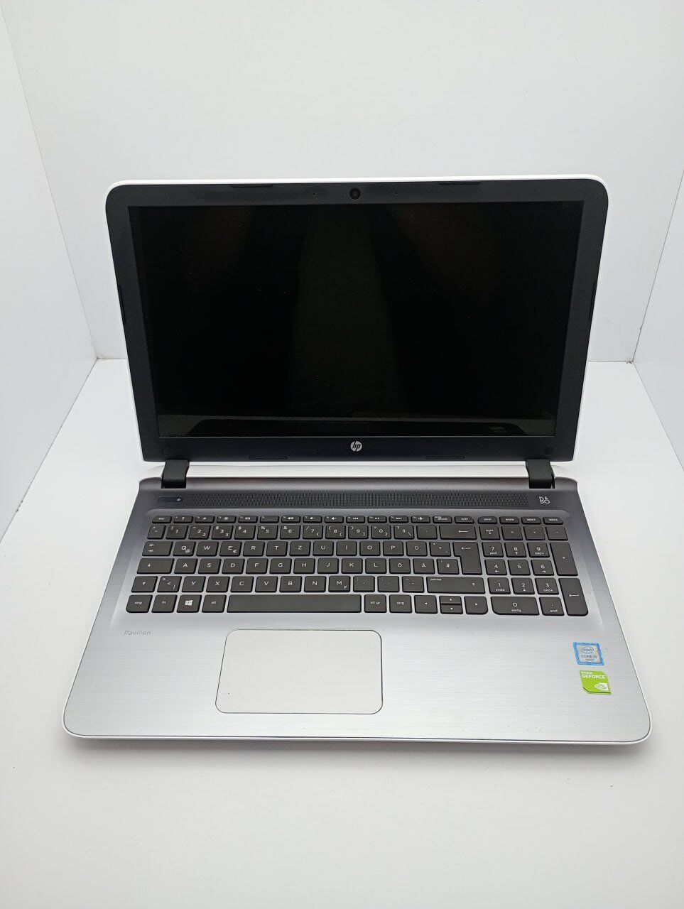 Ноутбук HP ProBook 15ab / 15.6" (1366x768) TN / Intel Core i5-6200U (2 (4) ядра по 2.3 - 2.8 GHz) / 8 GB DDR3 / 240 GB SSD / Intel HD Graphics 520 / WebCam - Зображення 2