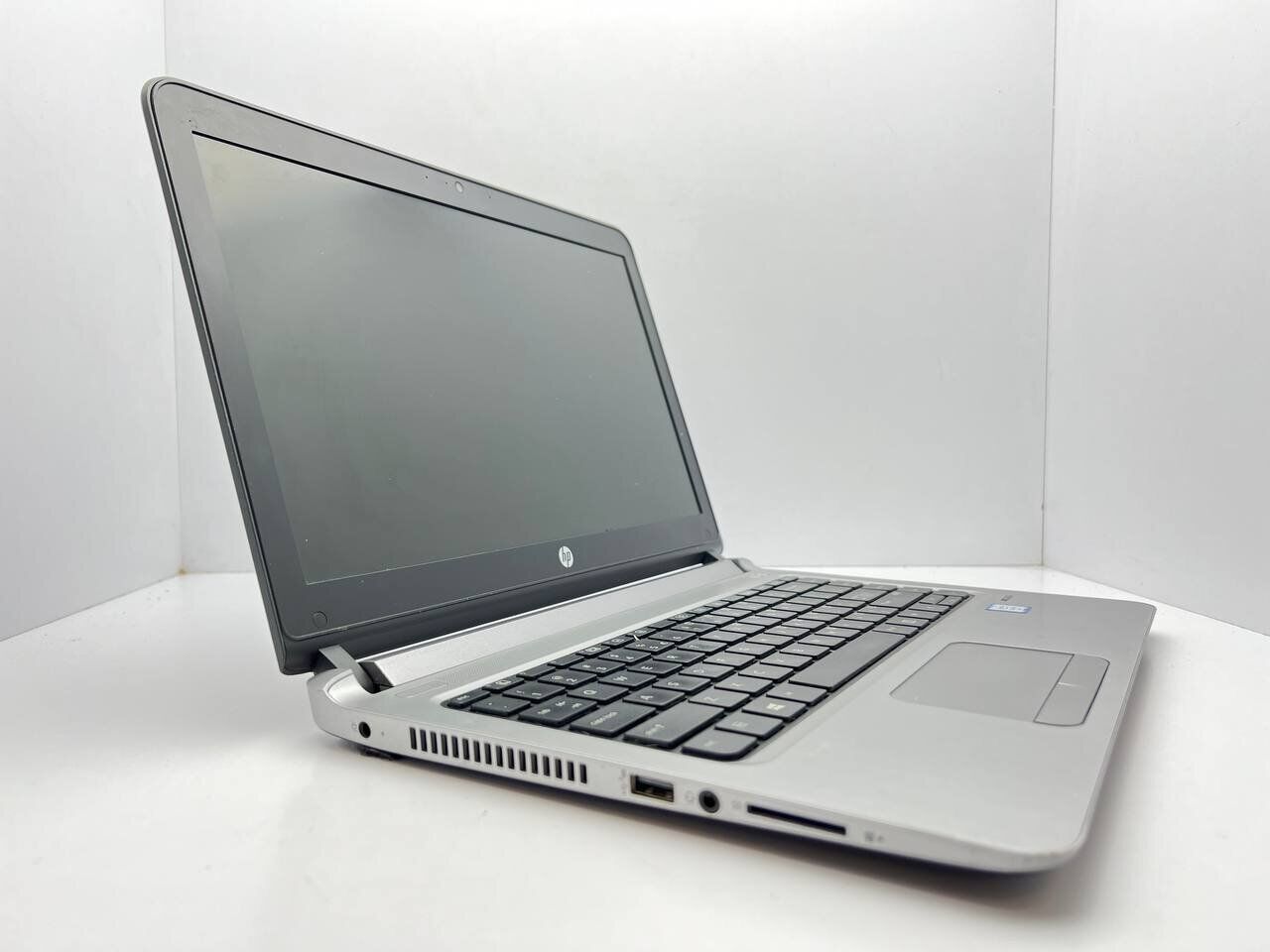 Ноутбук HP ProBook 430 G3 / 13.3" (1366x768) TN / Intel Core i5-6200U (2 (4) ядра по 2.3 - 2.8 GHz) / 4 GB DDR3 / 120 GB SSD + 320 GB HDD / Intel HD Graphics 520 / WebCam - Зображення 3