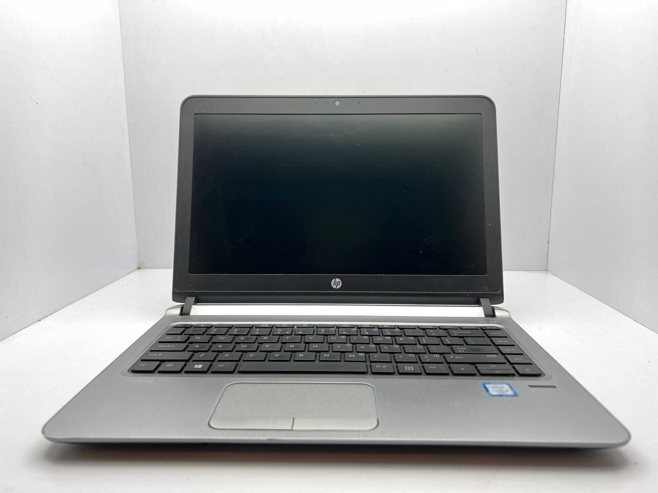 Ноутбук HP ProBook 430 G3 / 13.3" (1366x768) TN / Intel Core i5-6200U (2 (4) ядра по 2.3 - 2.8 GHz) / 4 GB DDR3 / 120 GB SSD + 320 GB HDD / Intel HD Graphics 520 / WebCam - Зображення 2