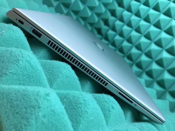 Ноутбук HP ProBook 450 G7 / 15.6" (1366x768) TN / Intel Core i3-10110U (2 (4) ядра по 2.1 - 4.1 GHz) / 8 GB DDR4 / 480 GB SSD / Intel UHD Graphics / WebCam / USB 3.1 / HDMI - Зображення 5