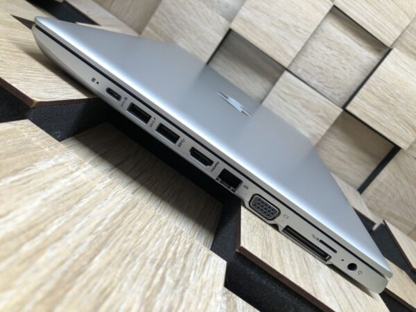 Ноутбук HP Probook 640 G4 / 14" (1366x768) TN / Intel Core i5-7300U (2 (4) ядра по 2.6 - 3.5 GHz) / 8 GB DDR4 / 250 GB SSD / Intel HD Graphics 620 / WebCam / Fingerprint / HDMI - Зображення 6