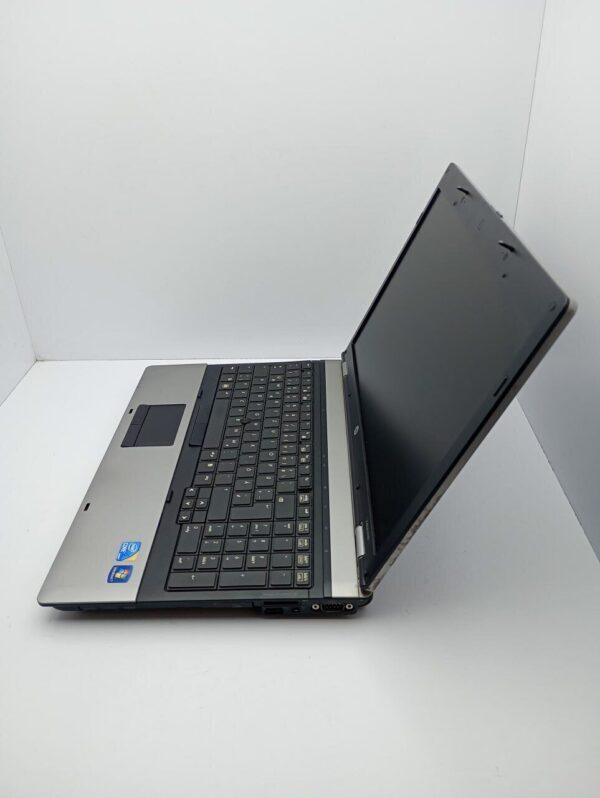 Ноутбук HP ProBook 6550b / 15.6" (1366x768) TN / Intel Core i3-370M (2 (4) ядра по 2.4 GHz) / 6 GB DDR3 / 320 GB HDD / Intel HD Graphics / WebCam / АКБ не тримає - Зображення 6