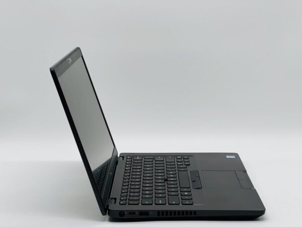 Ноутбук Dell Latitude 5401 / 14" (1920x1080) IPS / Intel Core i5-9300H (4 (8) ядра по 2.4 - 4.1 GHz) / 8 GB DDR4 / 120 GB SSD / Intel UHD Graphics 630 / WebCam - Зображення 3