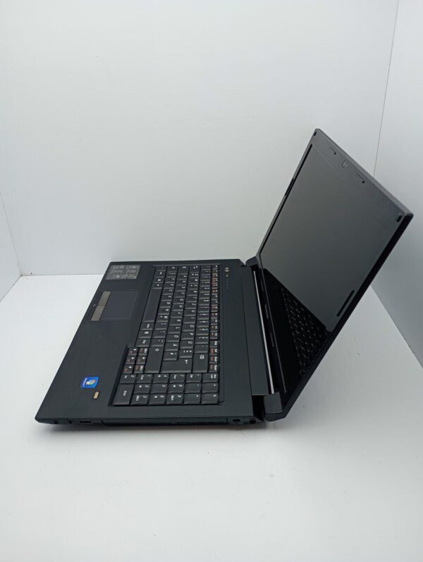 Ноутбук Lenovo B560 / 15.6" (1366x768) TN / Intel Core i3-370M (2 (4) ядра по 2.4 GHz) / 6 GB DDR3 / 320 GB HDD / Intel HD Graphics / NoWebCam - Зображення 4