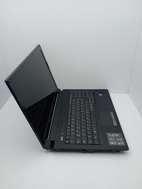 Ноутбук Lenovo B560 / 15.6" (1366x768) TN / Intel Core i3-370M (2 (4) ядра по 2.4 GHz) / 6 GB DDR3 / 320 GB HDD / Intel HD Graphics / NoWebCam - Зображення 3