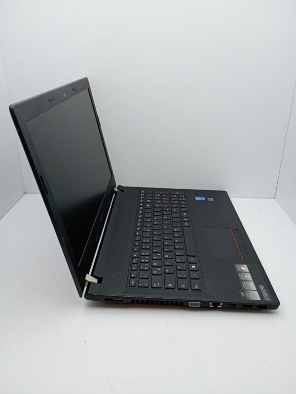 Ноутбук Lenovo E50-80 / 15.6" (1366x768) TN / Intel Core i3-5005U (2 (4) ядра по 2.0 GHz) / 6 GB DDR3 / 500 GB HDD / Intel HD Graphics 5500 / WebCam - Зображення 5