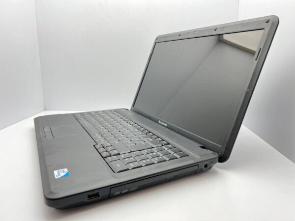 Ноутбук Lenovo G550 / 15.6" (1366x768) TN / Intel Pentium T4400 (2 ядра по 2.2 GHz) / 4 GB DDR3 / 160 GB HDD / Intel GMA 4500M Graphics / WebCam / АКБ не тримає - Зображення 4