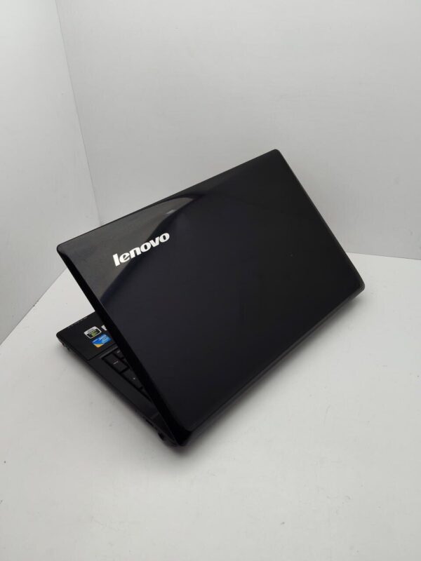 Ноутбук Lenovo G560 / 15.6" (1366x768) TN / Intel Core i5-480M (2 (4) ядра по 2.66 - 2.93 GHz) / 6 GB DDR3 / 500 GB HDD / nVidia GeForce 310M, 1 GB GDDR3, 64-bit / WebCam - Зображення 8
