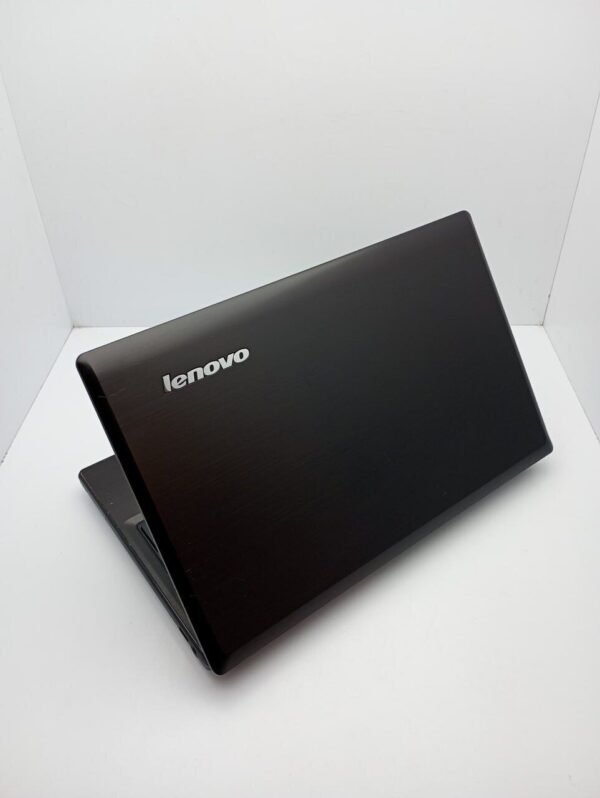 Ноутбук Lenovo G580 / 15.6" (1366x768) TN / Intel Core i3-2348M (2 (4) ядра по 2.3 GHz) / 6 GB DDR3 / 500 GB HDD / Intel HD Graphics 3000 / WebCam - Зображення 8