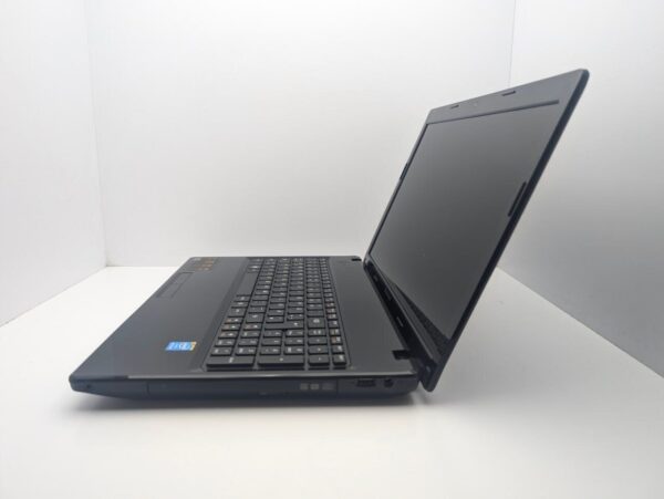 Ноутбук Lenovo G580 / 15.6" (1366x768) TN / Intel Pentium B960 (2 ядра по 2.2 GHz) / 6 GB DDR3 / 500 GB HDD / Intel HD Graphics / WebCam - Зображення 6