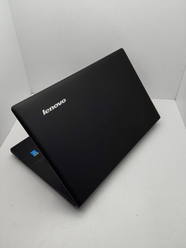 Ноутбук Lenovo G700 / 17.3" (1600x900) TN / Intel Pentium 2020M (2 ядра по 2.4 GHz) / 6 GB DDR3 / 1000 GB HDD / Intel HD Graphics / WebCam - Зображення 8