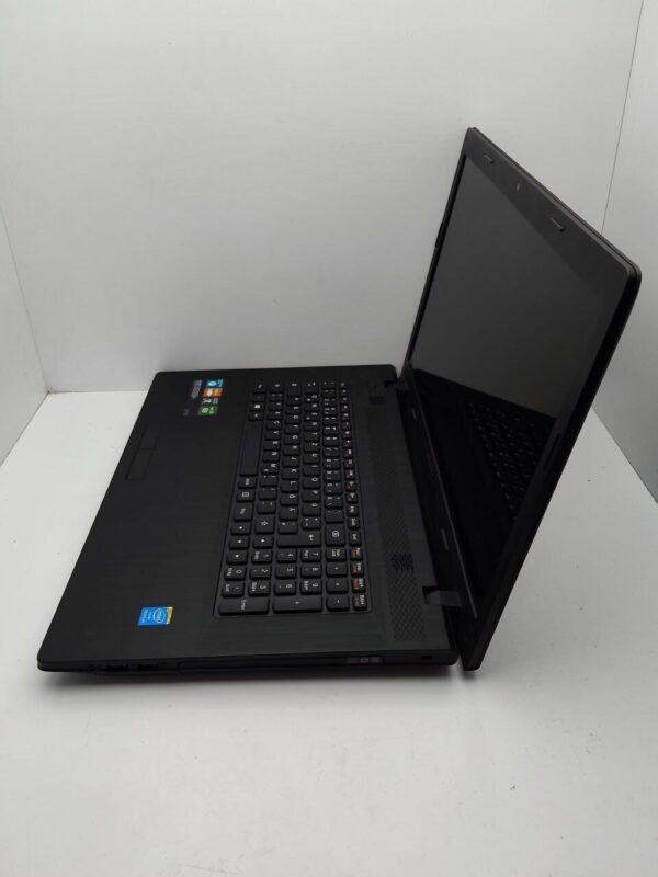 Ноутбук Lenovo G700 / 17.3" (1600x900) TN / Intel Pentium 2020M (2 ядра по 2.4 GHz) / 6 GB DDR3 / 1000 GB HDD / Intel HD Graphics / WebCam - Зображення 6