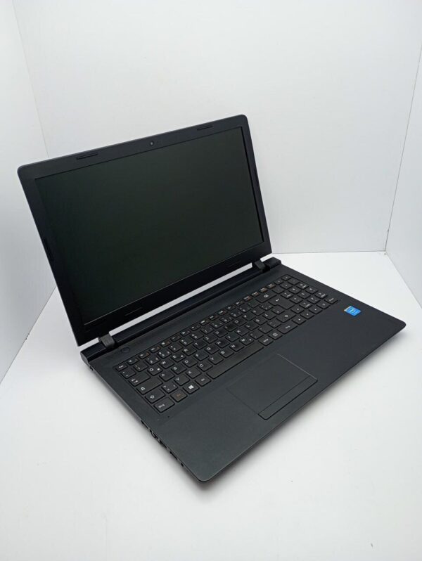 Ноутбук Lenovo Ideapad 100-15 / 15.6" (1366x768) TN / Intel Celeron N2840 (2 ядра по 2.16 - 2.58 GHz) / 8 GB DDR3 / 120 GB SSD / Intel HD Graphics / WebCam - Зображення 3