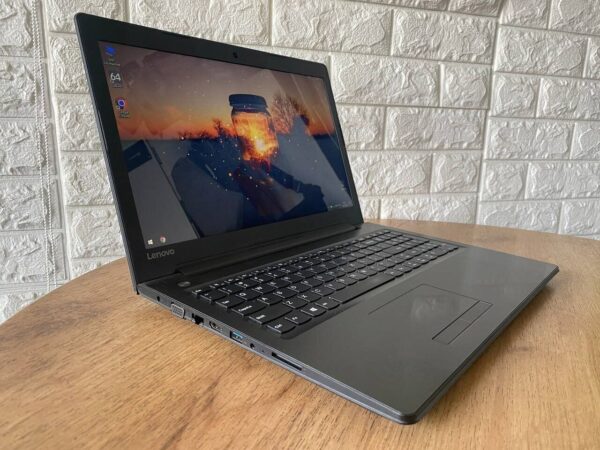 Ноутбук Lenovo IdeaPad 320-15IKB / 15.6" (1366x768) TN / Intel Core i5-7200U (2 (4) ядра по 2.5 - 3.1 GHz) / 8 GB DDR4 / 240 GB SSD / Intel HD Graphics 620 / WebCam / HDMI - Зображення 5