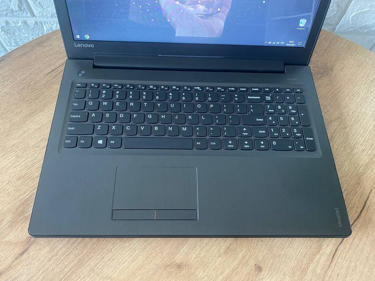 Ноутбук Lenovo IdeaPad 320-15IKB / 15.6" (1366x768) TN / Intel Core i5-7200U (2 (4) ядра по 2.5 - 3.1 GHz) / 8 GB DDR4 / 240 GB SSD / Intel HD Graphics 620 / WebCam / HDMI - Зображення 3