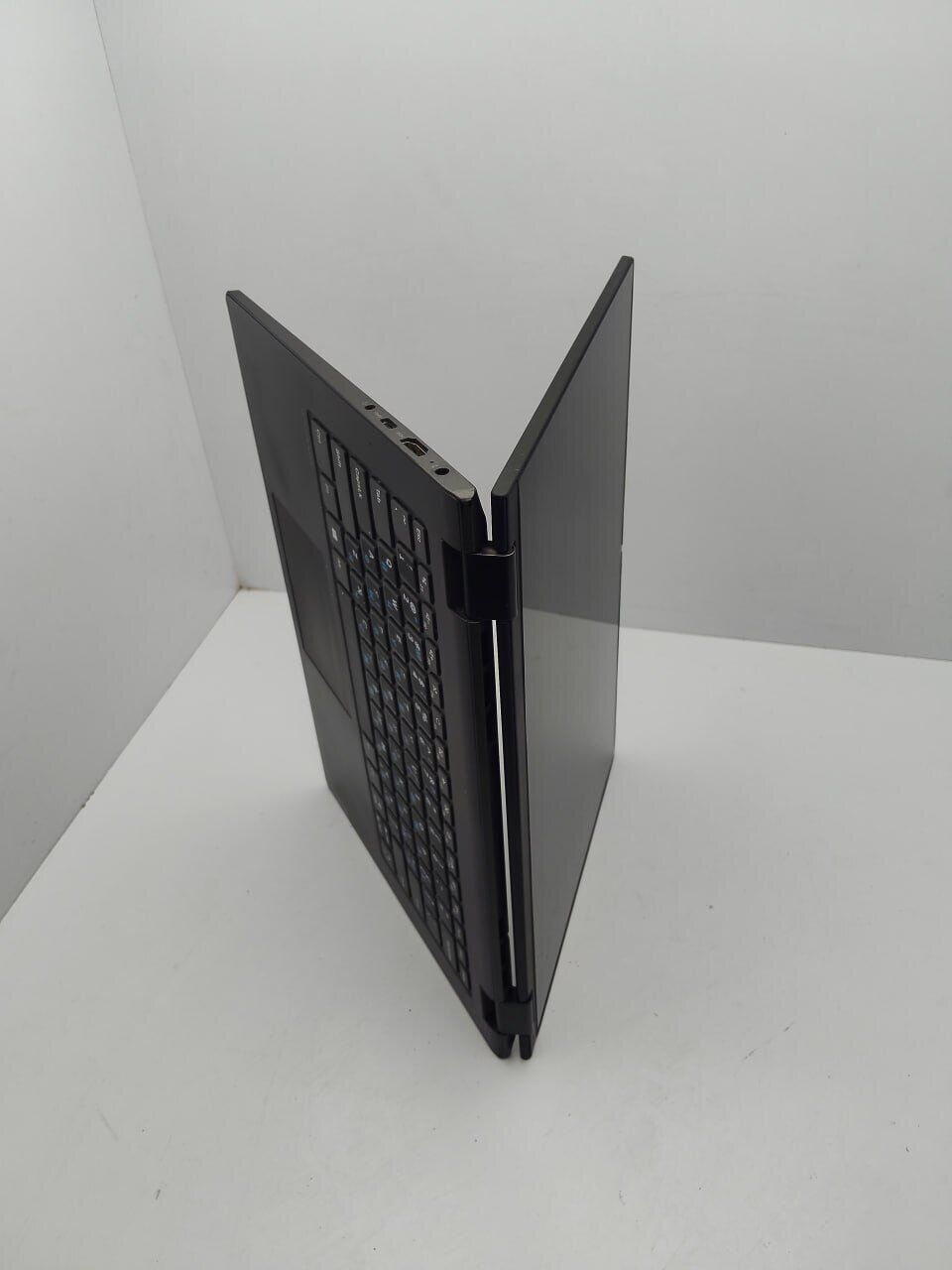 Ноутбук Lenovo IdeaPad Flex 14 / 14" (1366x768) TN / Intel Pentium Gold 5405U (2 (4) ядра по 2.3 GHz) / 8 GB DDR3 / 120 GB SSD / Intel HD Graphics 610 / WebCam - Зображення 7