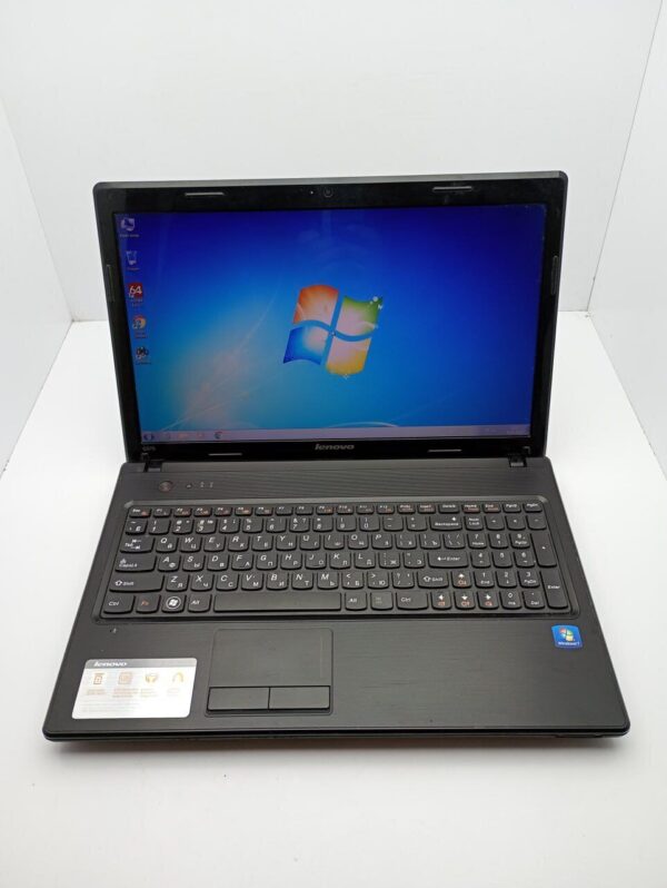 Ноутбук Lenovo IdeaPad G570 / 15.6" (1366x768) TN / Intel Core i3-2330M (2 (4) ядра по 2.2 GHz) / 6 GB DDR3 / 500 GB HDD / Intel HD Graphics / WebCam - Зображення 7