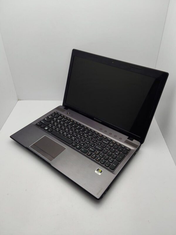 Ноутбук Lenovo IdeaPad Z570 / 15.6" (1366x768) TN / Intel Core i5-2450M (2 (4) ядра по 2.5 - 3.1 GHz) / 6 GB DDR3 / 500 GB HDD / nVidia GeForce GT 540M, 1 GB DDR3, 64-bit / WebCam - Зображення 4