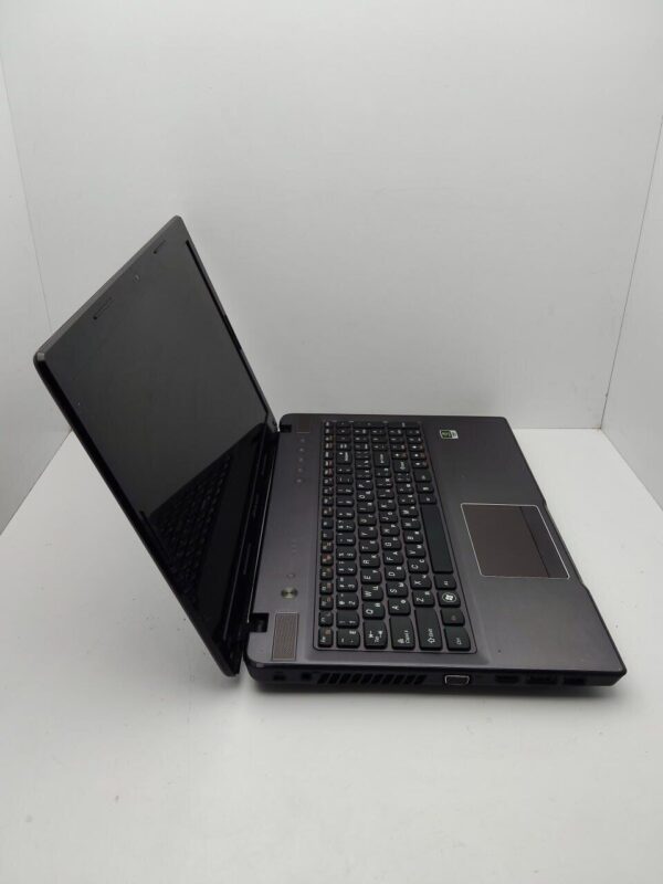 Ноутбук Lenovo IdeaPad Z570 / 15.6" (1366x768) TN / Intel Core i5-2450M (2 (4) ядра по 2.5 - 3.1 GHz) / 6 GB DDR3 / 500 GB HDD / nVidia GeForce GT 540M, 1 GB DDR3, 64-bit / WebCam - Зображення 5