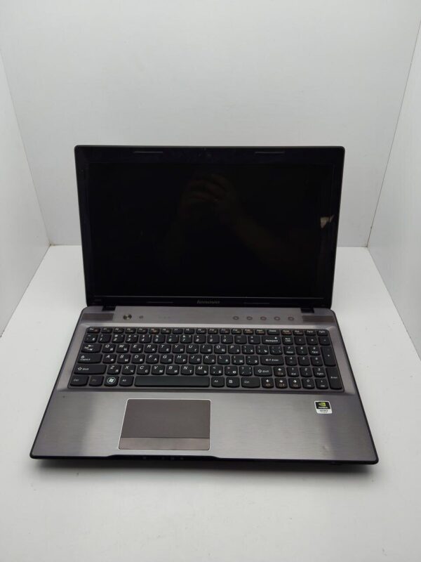 Ноутбук Lenovo IdeaPad Z570 / 15.6" (1366x768) TN / Intel Core i5-2450M (2 (4) ядра по 2.5 - 3.1 GHz) / 6 GB DDR3 / 500 GB HDD / nVidia GeForce GT 540M, 1 GB DDR3, 64-bit / WebCam - Зображення 7