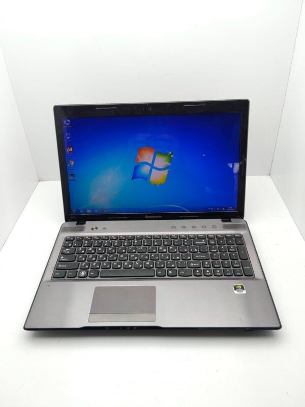 Ноутбук Lenovo IdeaPad Z570 / 15.6" (1366x768) TN / Intel Core i5-2450M (2 (4) ядра по 2.5 - 3.1 GHz) / 6 GB DDR3 / 500 GB HDD / nVidia GeForce GT 540M, 1 GB DDR3, 64-bit / WebCam - Зображення 8