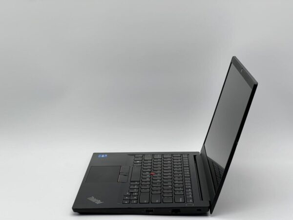 Ноутбук Lenovo ThinkPad E14 Gen 2 / 14" (1920x1080) IPS / Intel Core i5-1135G7 (4 (8) ядра по 2.4 - 4.2 GHz) / 16 GB DDR4 / 240 GB SSD / Intel Iris Xe Graphics / WebCam - Зображення 3