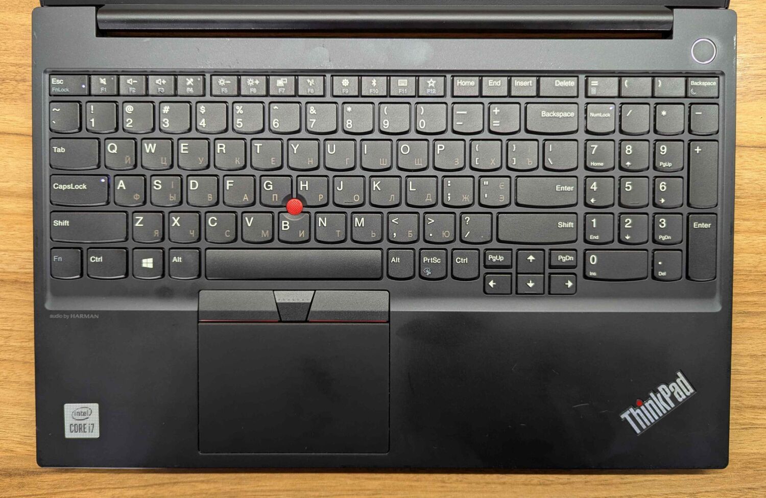 Ноутбук Lenovo ThinkPad E15 / 15.6" (1920x1080) IPS / Intel Core i7-10510U (4 (8) ядра по 1.8 - 4.9 GHz) / 16 GB DDR4 / 512 GB SSD / Intel UHD Graphics / WebCam / Windows 10 - Зображення 3