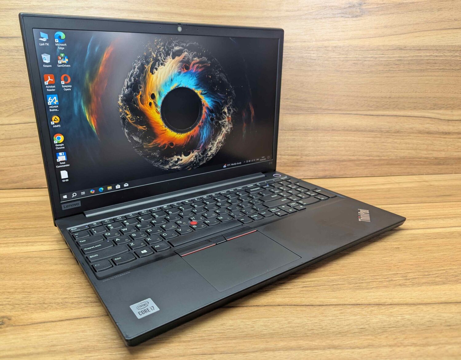 Ноутбук Lenovo ThinkPad E15 / 15.6" (1920x1080) IPS / Intel Core i7-10510U (4 (8) ядра по 1.8 - 4.9 GHz) / 16 GB DDR4 / 512 GB SSD / Intel UHD Graphics / WebCam / Windows 10 - Зображення 4