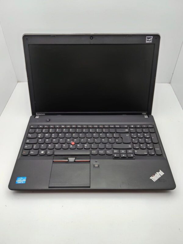 Ноутбук Lenovo ThinkPad E530 / 15.6" (1366x768) TN / Intel Core i5-3210M (2 (4) ядра по 2.5 - 3.1 GHz) / 6 GB DDR3 / 320 GB HDD / Intel HD Graphics 4000 / WebCam - Зображення 2