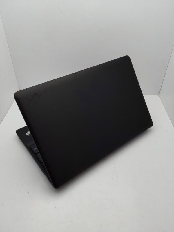 Ноутбук Lenovo ThinkPad E530 / 15.6" (1366x768) TN / Intel Core i5-3210M (2 (4) ядра по 2.5 - 3.1 GHz) / 6 GB DDR3 / 320 GB HDD / Intel HD Graphics 4000 / WebCam - Зображення 8