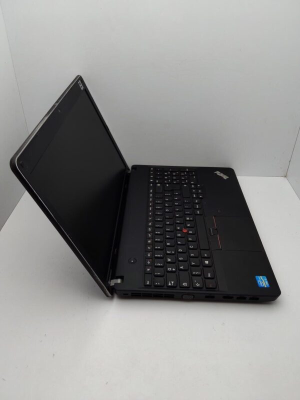 Ноутбук Lenovo ThinkPad E530 / 15.6" (1366x768) TN / Intel Core i5-3210M (2 (4) ядра по 2.5 - 3.1 GHz) / 6 GB DDR3 / 320 GB HDD / Intel HD Graphics 4000 / WebCam - Зображення 5