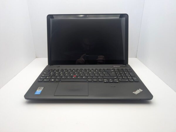 Ноутбук Lenovo ThinkPad Edge E540 / 15.6" (1366x768) TN Touch / Intel Core i7-4712MQ (4 (8) ядра по 2.3 - 3.3 GHz) / 8 GB DDR3 / 256 GB SSD / Intel HD Graphics 4600 / WebCam / Без АКБ - Зображення 2