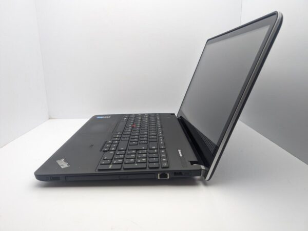 Ноутбук Lenovo ThinkPad Edge E540 / 15.6" (1366x768) TN Touch / Intel Core i7-4712MQ (4 (8) ядра по 2.3 - 3.3 GHz) / 8 GB DDR3 / 256 GB SSD / Intel HD Graphics 4600 / WebCam / Без АКБ - Зображення 6