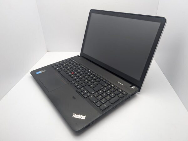 Ноутбук Lenovo ThinkPad Edge E540 / 15.6" (1366x768) TN Touch / Intel Core i7-4712MQ (4 (8) ядра по 2.3 - 3.3 GHz) / 8 GB DDR3 / 256 GB SSD / Intel HD Graphics 4600 / WebCam / Без АКБ - Зображення 4