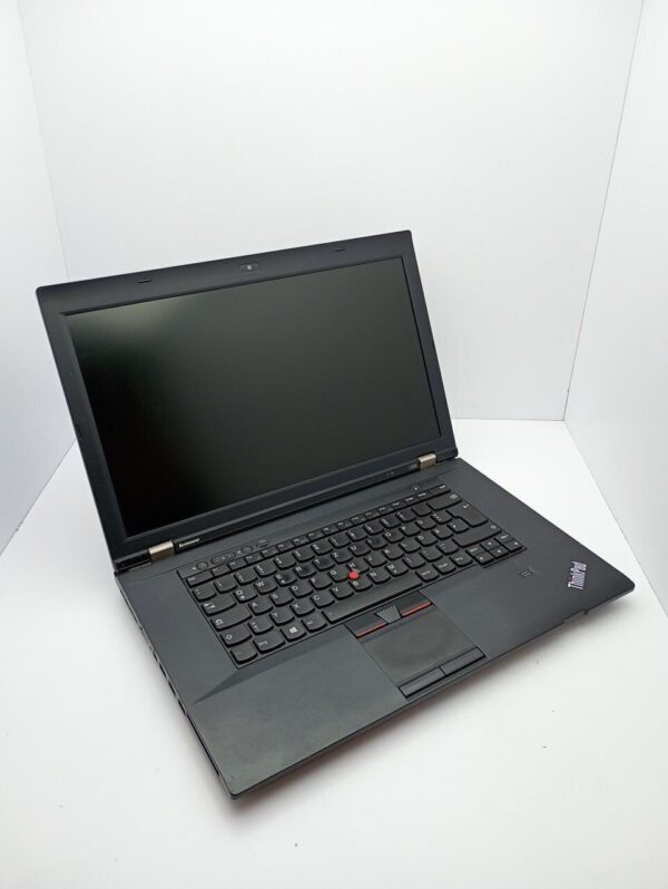 Ноутбук Lenovo ThinkPad L530 / 15" (1366x768) TN / Intel Core i3-3110M (2 (4) ядра по 2.4 GHz) / 6 GB DDR3 / 500 GB HDD / Intel HD Graphics 4000 / WebCam / АКБ не тримає - Зображення 3
