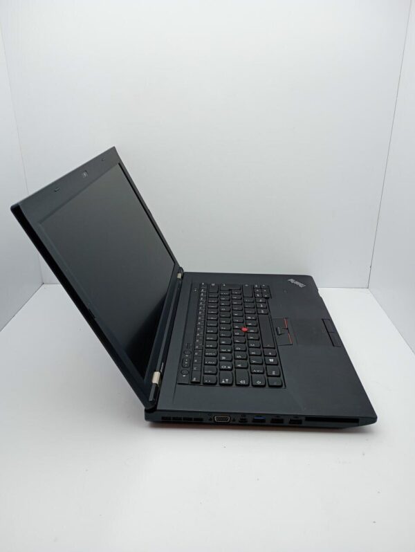 Ноутбук Lenovo ThinkPad L530 / 15" (1366x768) TN / Intel Core i3-3110M (2 (4) ядра по 2.4 GHz) / 6 GB DDR3 / 500 GB HDD / Intel HD Graphics 4000 / WebCam / АКБ не тримає - Зображення 5