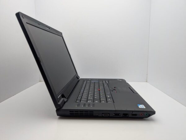 Ноутбук Lenovo ThinkPad SL510 / 15.6" (1366x768) TN / Intel Pentium T4500 (2 ядра по 2.3 GHz) / 6 GB DDR3 / 320 GB HDD / Intel HD Graphics / WebCam / АКБ не тримає - Зображення 5